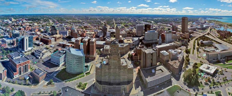 Aerial_photo_of_Buffalo,_NY_Skyline.jpg