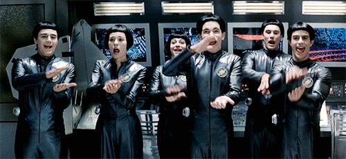 Galaxy-Quest-clapping.gif.273473244e7a7bbde6bdf92d41d6776a.gif
